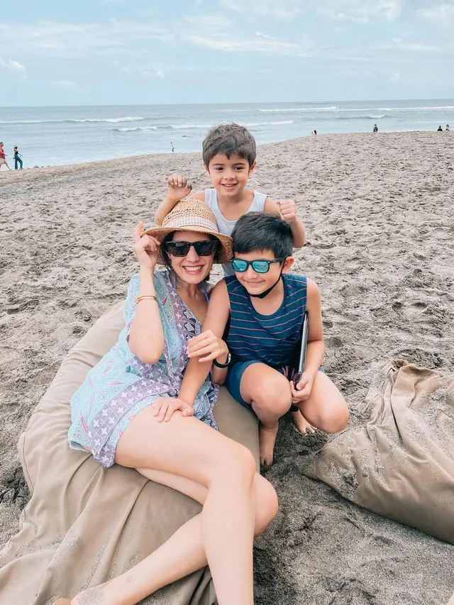 7 Momen Seru Carissa Putri Liburan Ke Bali, Rayakan Ulang Tahun Bersama