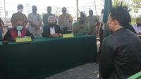Operasi yustisi protokol kesehatan di Sidoarjo, Jawa Timur. (Foto: Liputan6.com/Dian Kurniawan)
