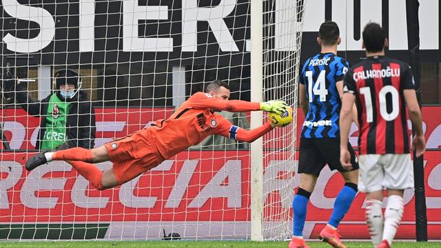 Kiper Inter Milan, Samir Handanovic.