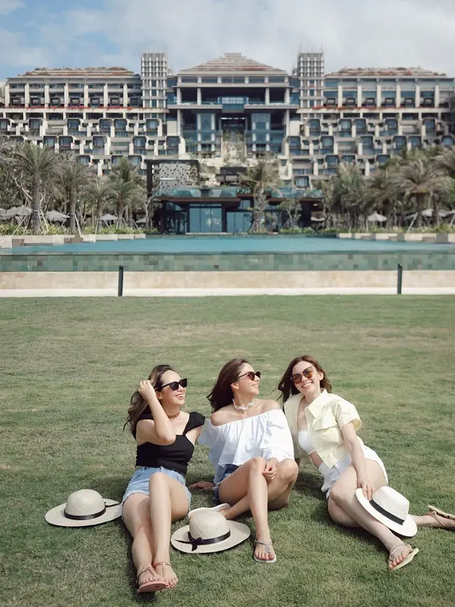 7 Momen Liburan Bareng Jessica Milla, Pamela Bowie dan Michelle Joan di Bali