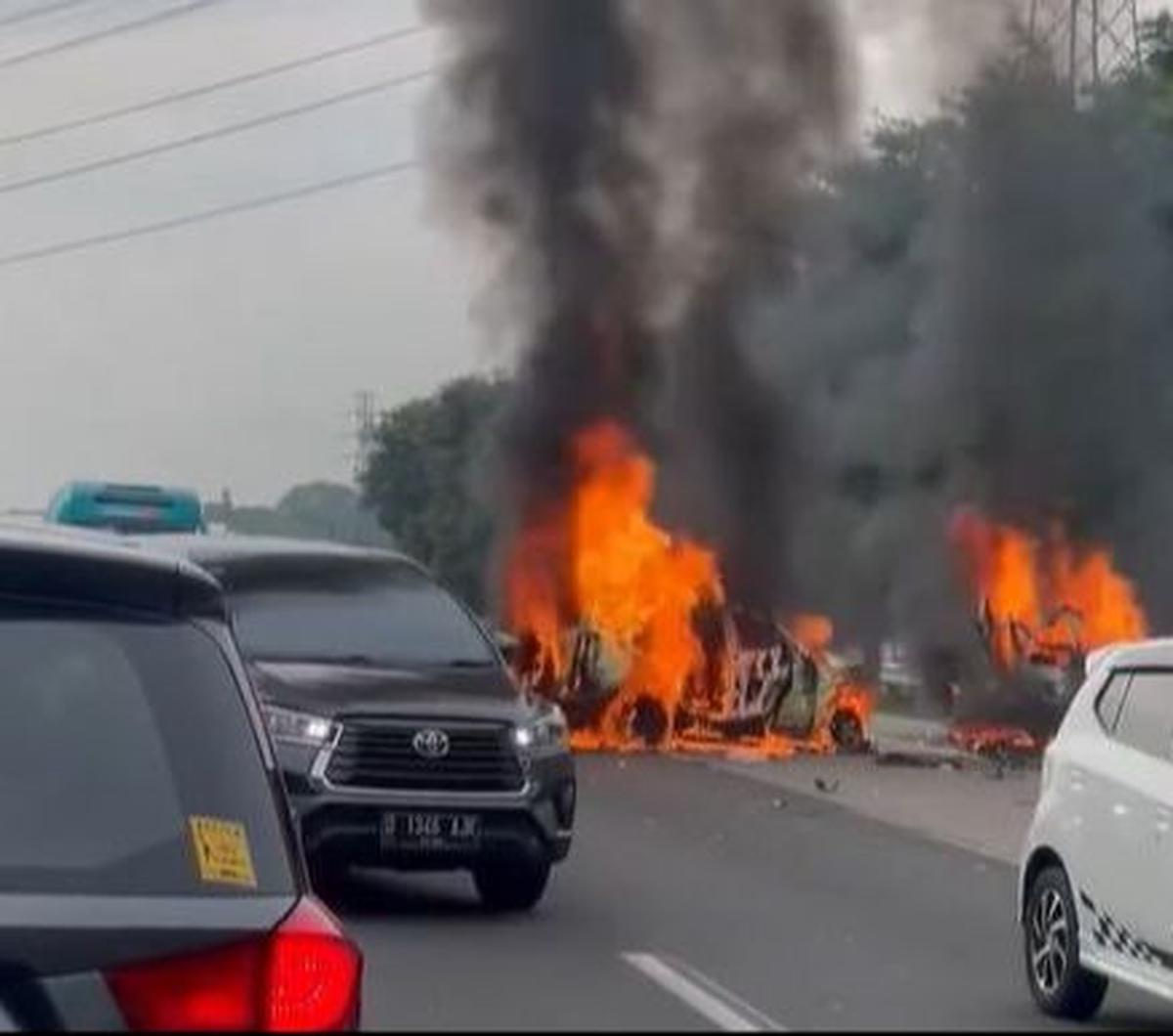 Catatannya selama penumpang yang bersangkutan berada dalam angkutan tersebut, yaitu saat naik dari tempat pemberangkatan sampai turun di tempat tujuan.