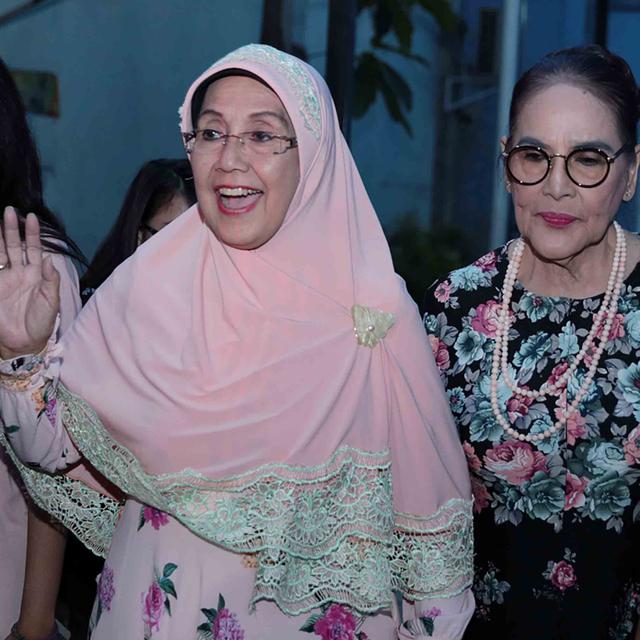 Lebih Dekat Dengan Nani Wijaya Calon Istri Sastrawan Ajip Rosidi News Entertainment Fimela Com