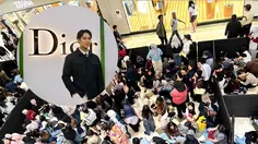 Mingyu SEVENTEEN Sapa Carat 25 Menit di Jakarta, Ada Fans yang Dapat Tanda Tangan di Tas Rp60 Jutaan