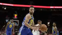 Stephen Curry membuat triple double saat Warriors melawan Blazers di final wilayah barat NBA (AP)