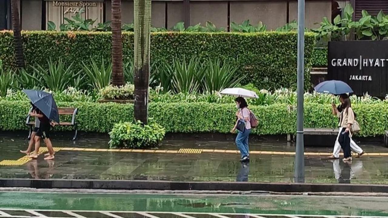 BMKG: Mayoritas Kota Besar Diprediksi Alami Hujan Ringan, Waspada Potensi Lebat di Beberapa Wilayah