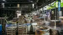 Suasana pabrik tahu tempe yang berhenti operasi di kawasan Duren Tiga, Jakarta, Sabtu (2/12/2021). Sejumlah pengusaha produsen tahu dan tempe memutuskan untuk menggelar aksi mogok atau berhenti berproduksi sebagai protes lantaran harga kedelai melonjak di pasaran. (Liputan6.com/Faizal Fanani)
