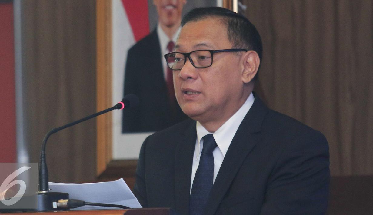 Agus Martowardojo memberikan kata sambutan saat penandatanganan Nota Kesepahaman, Jakarta, Senin (22/2). BI dan OJK menjalin kerjasama dengan MA untuk meningkatkan wawasan hakim di bidang kebanksentralan dan jasa keuangan. (Liputan6.com/Angga Yuniar)