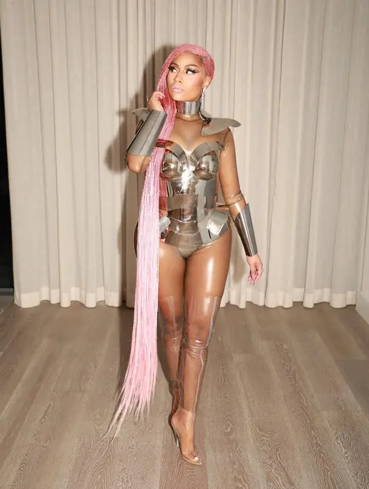 Fanbase Nicki Minaj diketahui pernah mengejek anak Lil Kim dan membuat lelucon tentang Remy Ma yang keguguran. (instagram/nickiminaj)