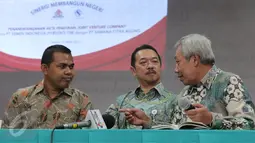  Dirut Semen Indonesia Suparni (kanan) saat berbincang, Jakarta, (17/3). PT Semen Indonesia dan PT Samana Citra Agung menandatangani pembentukan perusahaan di bidang produksi semen dengan nama PT Semen Indonesia Aceh. (Liputan6.com/Angga Yuniar)
