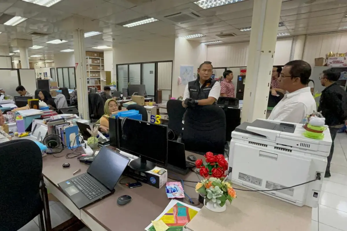 Penggeledahan Kantor BP Batam (Foto Humas Polda Kepri)