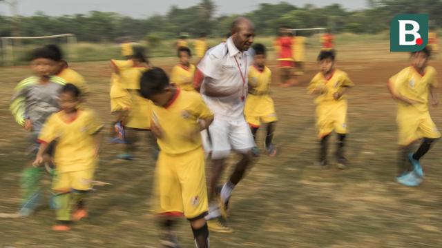 Profil Alexander Pulalo