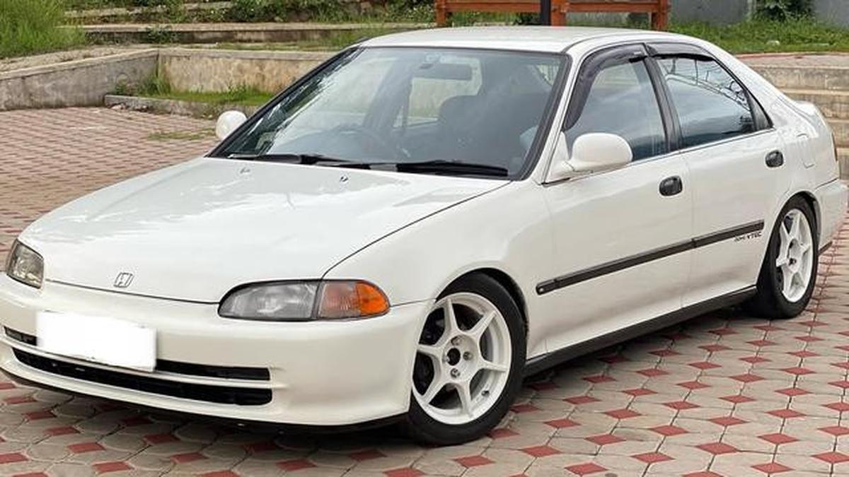 Honda Civic Genio jadi pilihan mobil sedan di harga Rp 40 jutaan (source: instagram.com/allex_pethax)
