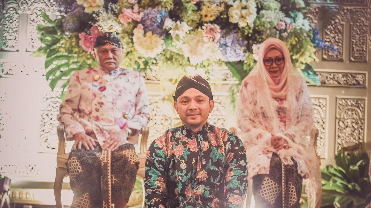 Intip Prosesi Siraman Danny Rukmana dan Raiyah Chitra Caesaria