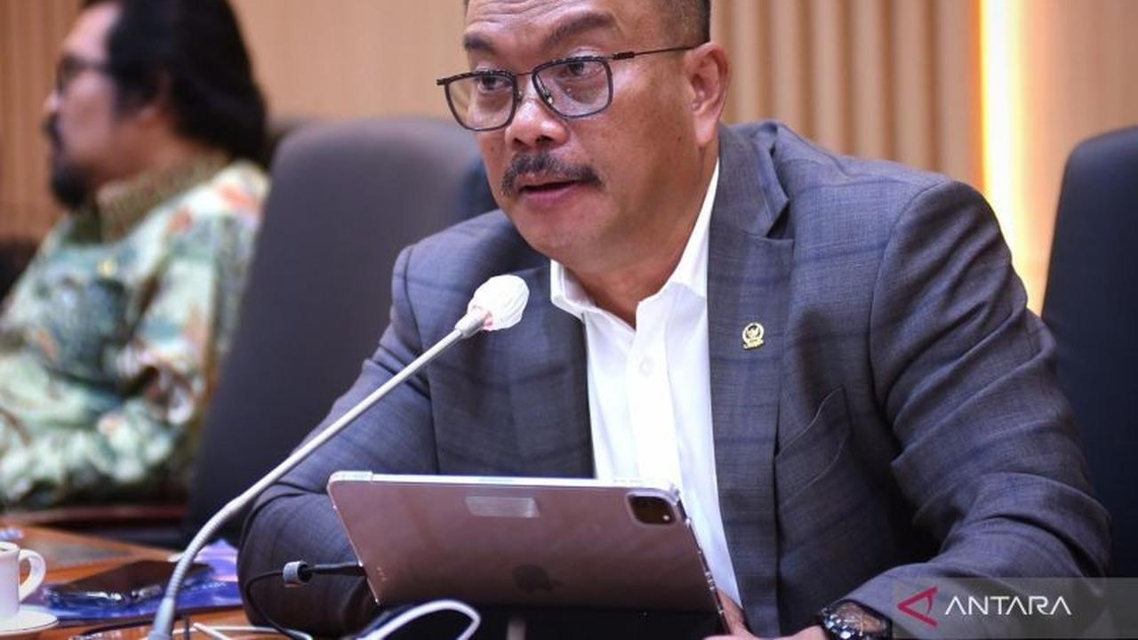 Anggota DPR Dorong Sanksi Pidana untuk Pelanggaran THR, Bukan Lagi Administratif