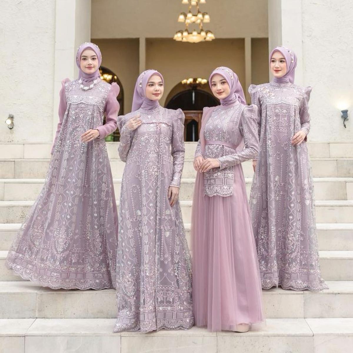 Gamis brokat jadi salah satu tren gamis populer di Lebaran 2025