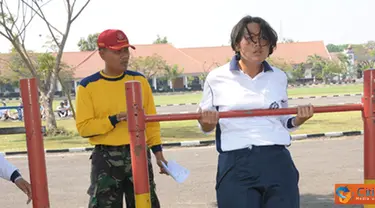 Citizen6, Surabaya: Dari jumlah peserta tes, terdapat 25 orang anggota Korps Wanita Angkatan Laut (Kowal). (Pengirim: Penkobangdikal).