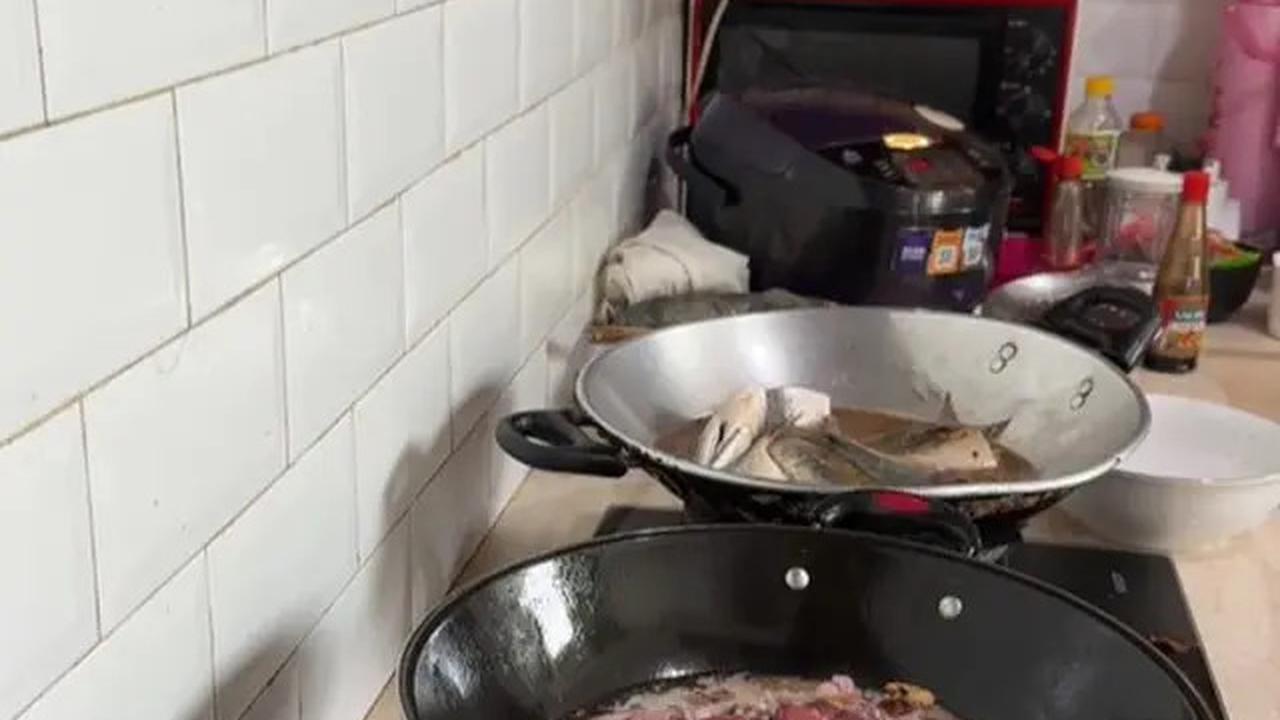 6 Potret Dapur Sederhana Rumah Nursyah Ibunda Indah Permatasari, Rapi dan Bersih
