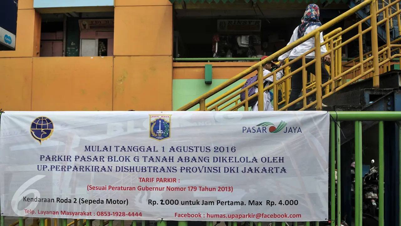 20160801-15 Titik Parkir Pasar Jaya Diambil Alih BLUD Perparkiran-Jakarta