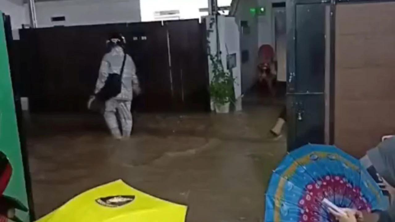Hujan Deras Guyur Bandar Lampung, Sejumlah Kecamatan Terendam Banjir