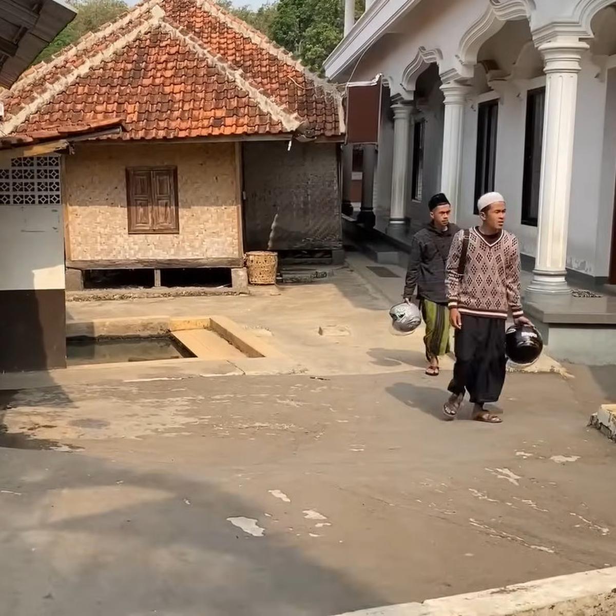 Lingkungan pesantren Kandang Sapi