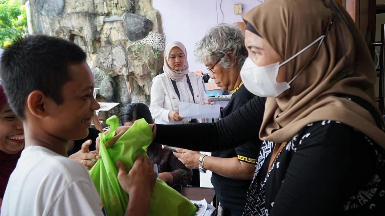 Dukung Agenda Pembangunan, Holding BUMN Danareksa Sebar Ribuan Paket Bantuan Ramadan