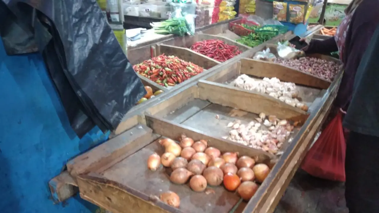 Perdagangan Komoditas Sayur di Pasar Kutabumi, Kabupaten Tangerang, Banten