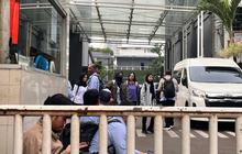 TNI Jaga Ketat Kantor BGN Usai Dadan Hindayana Dicopot, Pegawai-Tamu Menunggu di Luar Gedung