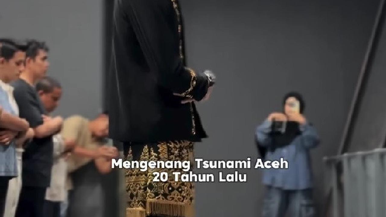 Aisar Khaled Kunjungi Museum Tsunami Aceh, Kirim Doa Hingga Jadi Imam Sholat Berjamaah