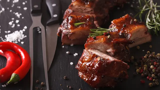 Ilustrasi daging babi (iStockphoto)