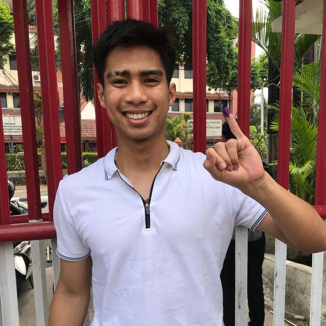 6 Potret Sabar Gutama Atlet Bulutangkis Indonesia, Disebut Mirip Vidi Aldiano