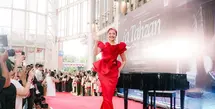 Penampilan Marshanda sukses menjadi pusat perhatian di premiere film terbarunya, La Tahzan [@marshanda99]