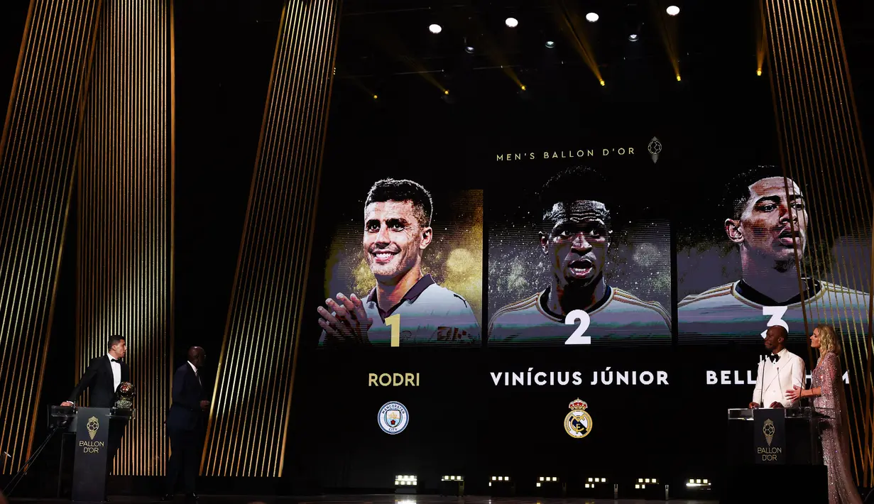Rodri terpilih sebagai peraih Ballon d'Or 2024 mengalahkan dua pemain Real Madrid, Vinicius Junior dan Jude Bellingham. (FRANCK FIFE/AFP)