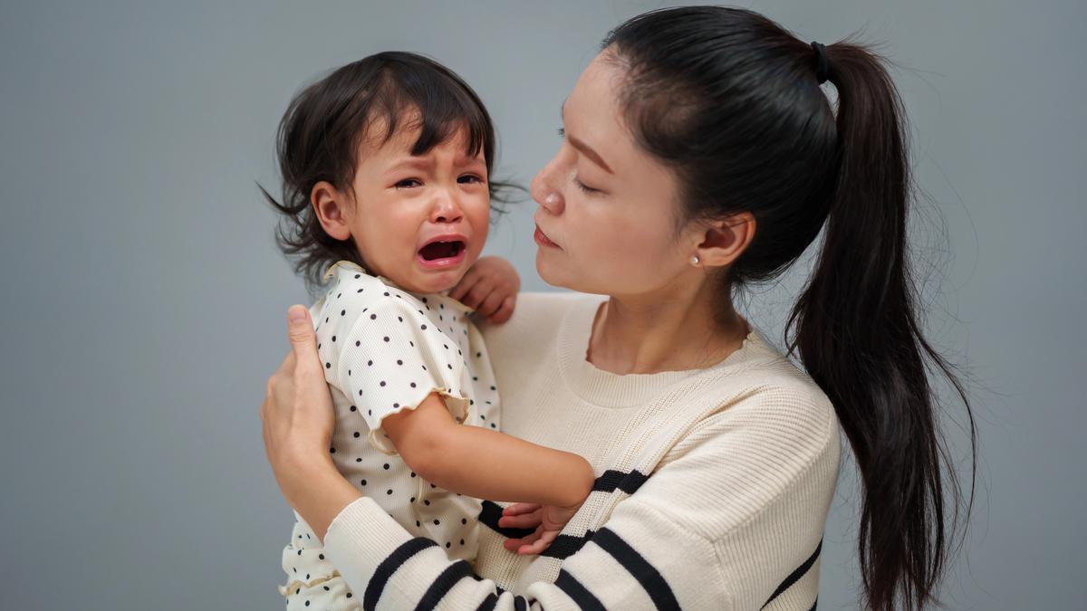 5 Tips Hadapi Tantrum Anak Usia 2 Tahun dalam Fase Terrible Two