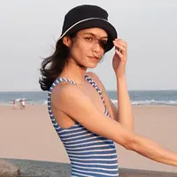 Film Janji Joni menjadi film pertamanya yang berhasil membawa namanya untuk menyabet penghargaan Most Favourite Supporting Actress dalam MTV Indonesia Movie Awards pada tahun 2005. Lalu 10 tahun kemudian ia pun kembali beradu akting dengan Nicholas Saputra dalam series berjudul Nic & Mar. Sempat dikabarkan bahwa Mariana Renata merupakan kekasih dari Nicholas Saputra. (Liputan6.com/IG/@marianadantecnyc)