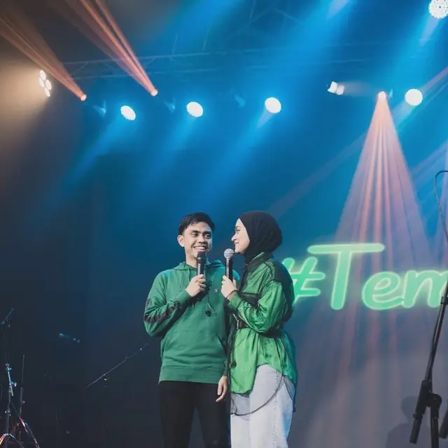 Ayudia Bing Slamet dan Ditto Percussion. (Foto: Instagram @ayudiac)