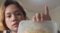 Dapat Rapelan MBG untuk Seminggu, Ibu Ini Pamerkan Roti, Telur Bebek, hingga Ayam Ungkep