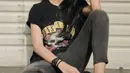 Selalu tampil stylish dengan berbagai gaya, Vio kerap mengunggah berbagai potretnya saat tampil dengan busana kasual. Selain itu ia memadukan gayanya tersebut dengan berbagai kacamata. Semakin menawan banyak netizen dan seleb pun kerap memuji penampilannya tersebut. (Liputan6.com/IG/@flaviozavieraa)