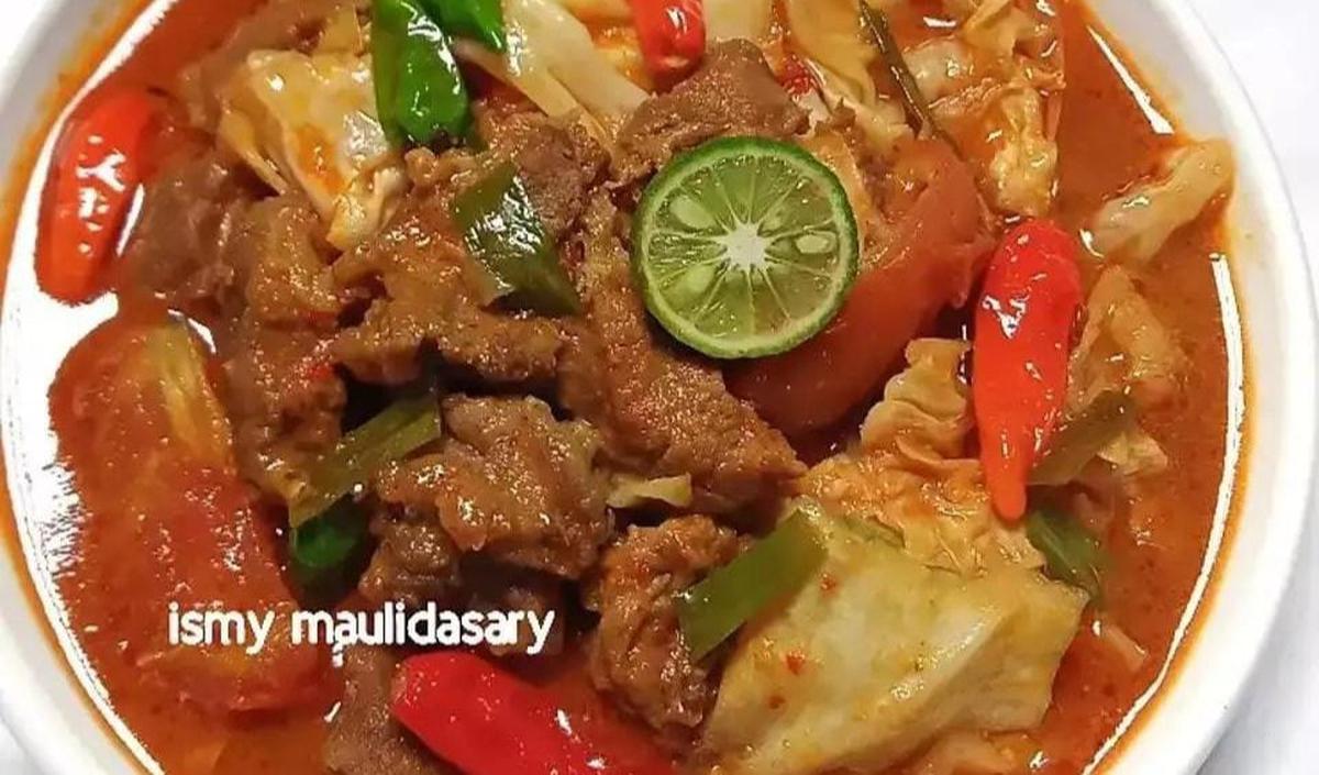 <b>7. Tongseng Sapi Kuah Pedas</b><br>