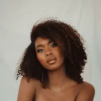 Ilustrasi makeup musim gugur dan dingin. (Foto: Unsplash/Austin Wilcox)