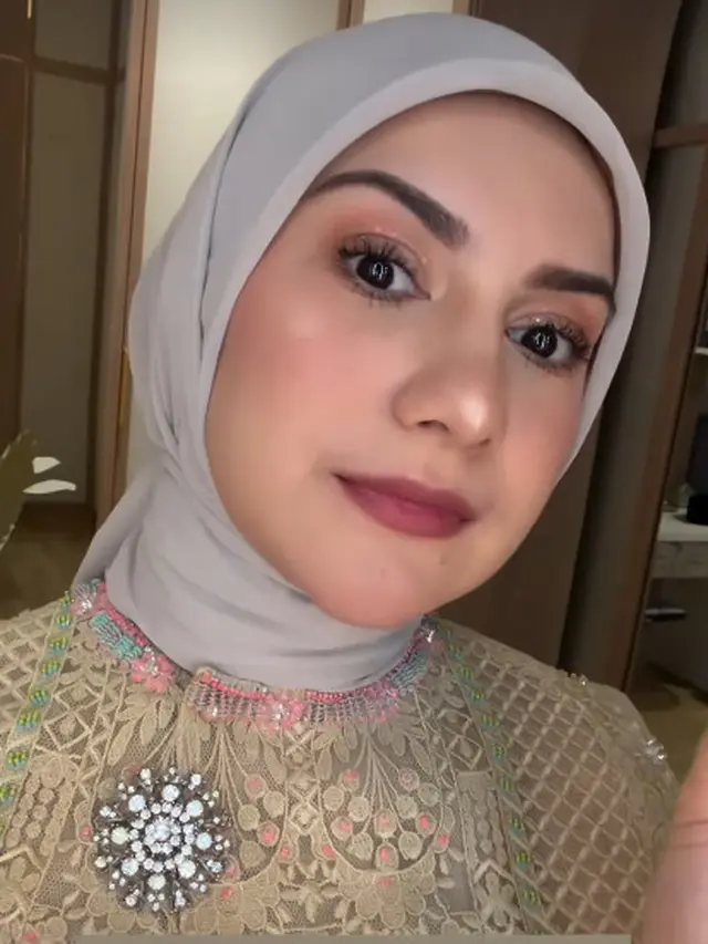 Romantisnya Irish Bella dan Haldy Sabri Rayakan Anniversary dengan Dinner Romantis, Kenakan Dress Full Lace dan Tas Branded