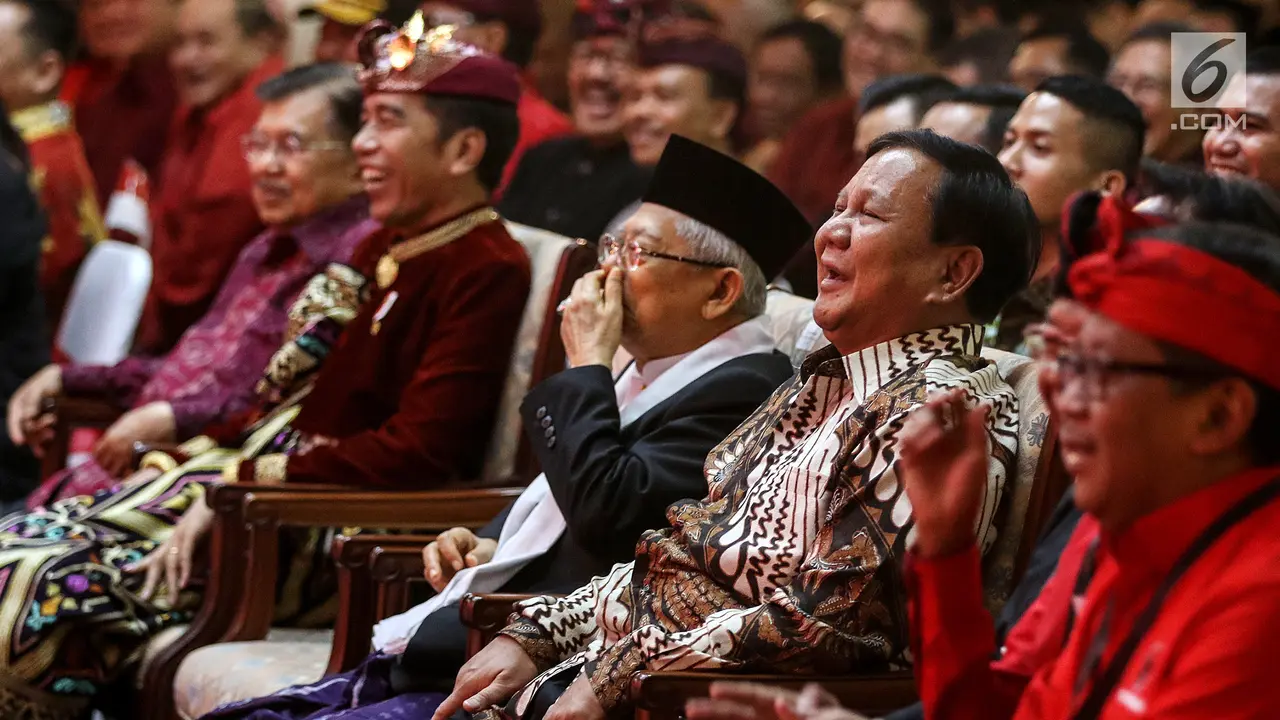 Tawa dan Hormat Prabowo Saat Hadiri Kongres PDIP