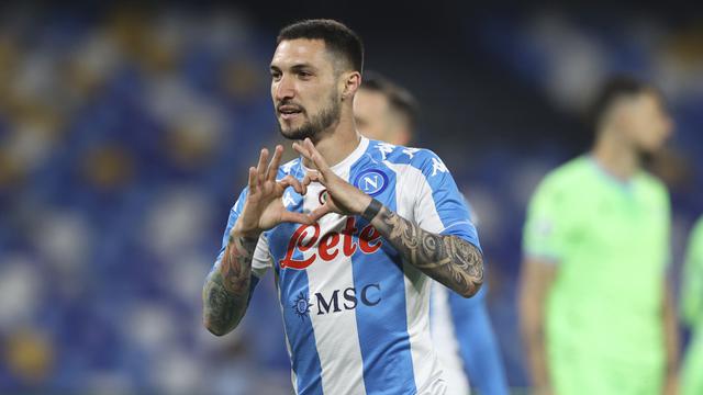 FOTO: Menang 5-2 atas Lazio, Napoli Ramaikan Persaingan Papan Atas - Matteo Politano