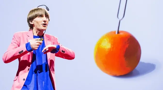 Neil Harbisson, manusia setengah robot pertama di dunia. (Foto: TED.com)