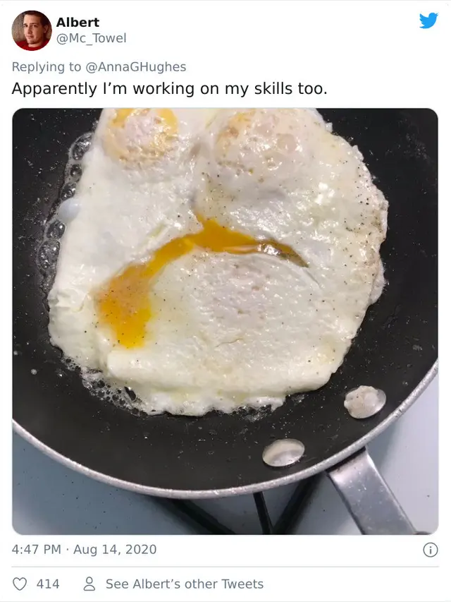 Potret Telur Ceplok Unik Ala Warganet. (Sumber: Boredpanda)