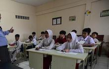 FOTO: Hari Pertama Tahun Ajaran Baru, SMP Swasta Gratis di Depok Resmi Dimulai
