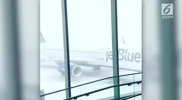 Badai topan melanda New York, akibatnya ribuan penerbangan dibatalkan