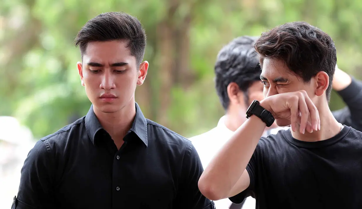 Banyak kenangan semasa kecil bersama kakek tercintanya. Ia melihat bahwa eyangnya merupakan sosok yang sabar dan sangat jarang marah. (Deki Prayoga/Bintang.com)