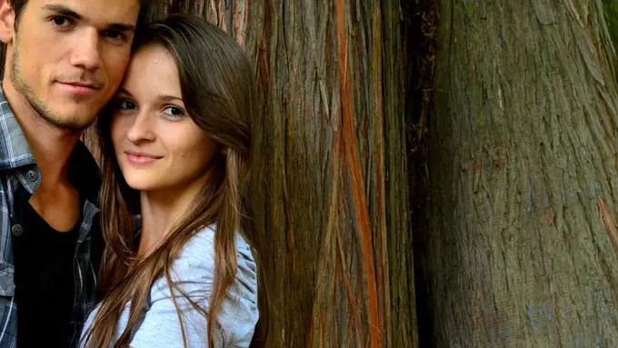 Alasan Baik untuk Mendampingi Pacarmu saat Dia Sedang Berjuang