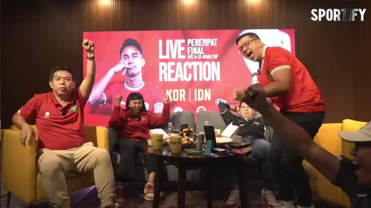 Ekspresi Bung Towel saat Timnas U23 Indonesia berhasil pulangkan Korea dan melaju ke babak semifinal Piala Asia U-23 disorot warganet.