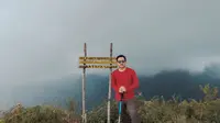 6 Fakta Menarik Gunung Kareumbi di Sumedang yang Bersebelahan dengan Gunung Kerenceng